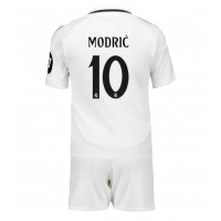 Real Madrid Luka Modric #10 Koti Peliasu Lasten 2024-25 Lyhythihainen (+ Lyhyet housut)